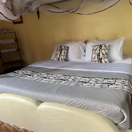 Nyore Hillside Retreat Mbarara Bagian luar foto
