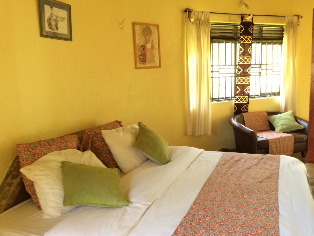 Nyore Hillside Retreat Mbarara Bagian luar foto
