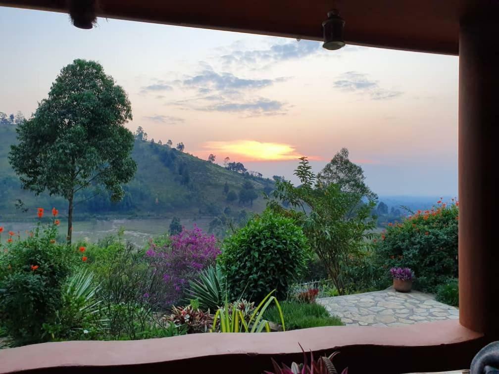 Nyore Hillside Retreat Mbarara Bagian luar foto